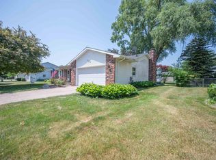 729 Mayflower Dr, Saginaw, MI