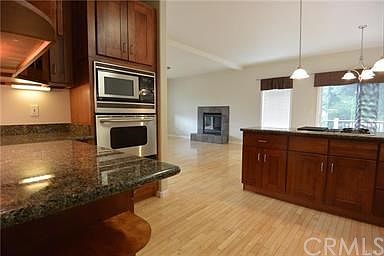 3rd image of 3715 Lakeview Estates Dr