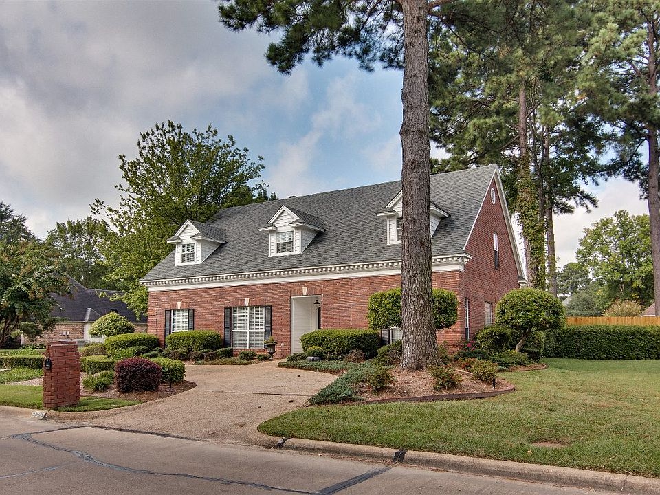1st image of 5805 Stoneridge Dr