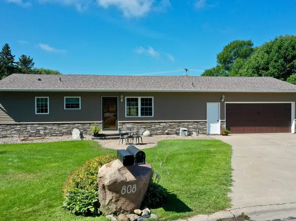 808 2nd St SE, Melrose, MN 56352