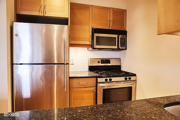 Rented by Citi Habitats | media 30