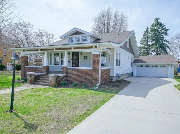 107 N Barber Ave, Polo, IL 61064