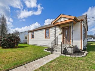 2420 Fenelon St, Chalmette, LA 70043