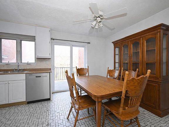 4th image of 40-29 216th Street