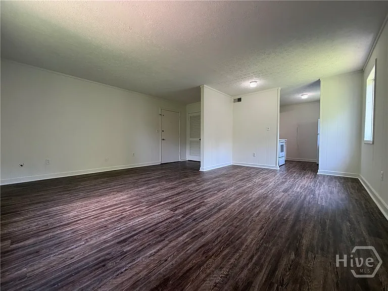 2835 Cherokee Rd — Photo 7