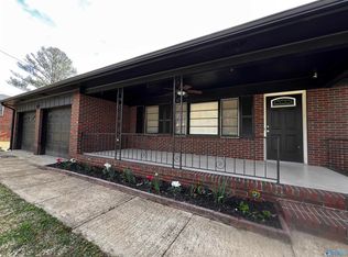 117 Argyle Ln, Gadsden, AL 35904