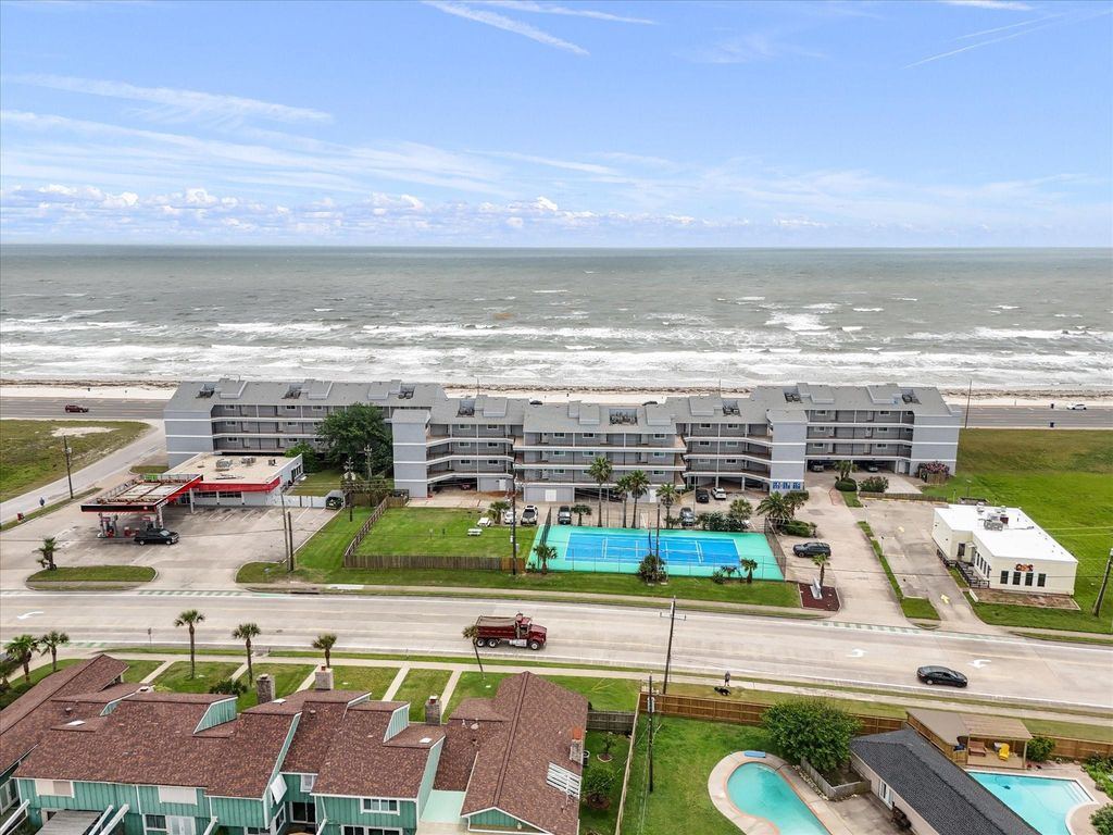 Apartment in Galveston - View 3