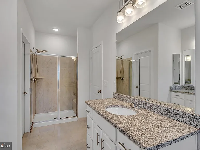 42281 Belgrave Gardens Ter — Photo 38