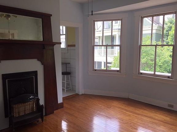 4th image of 8016 Birch St