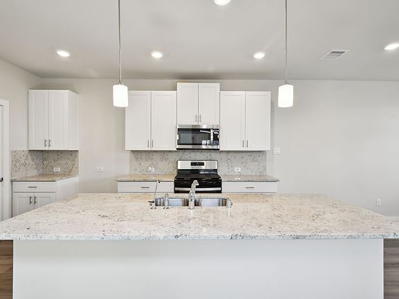 The Harlow floorplan in Kemah Crossing of Kemah, TX.