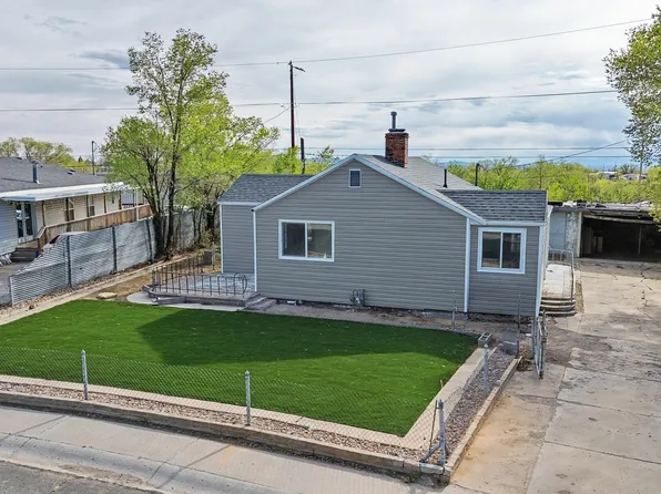 112 Shuman St, East Carbon, UT 84520