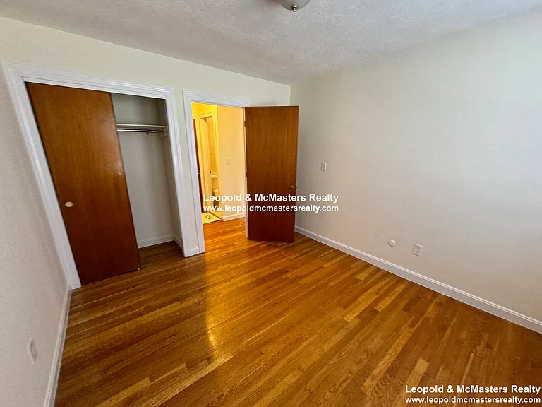 North Beacon St Brighton Apartments — Photo 27