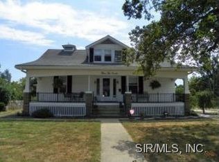 310 Franklin St, Hillsboro, IL 62049