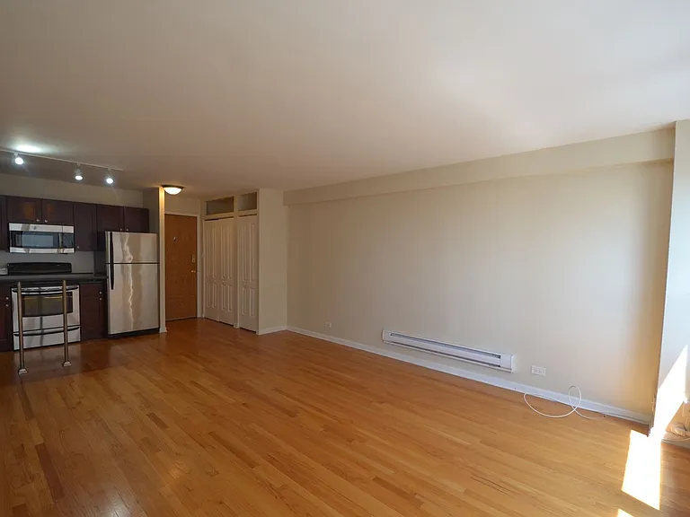 4180 Marine Terrace Apartments — Photo 106
