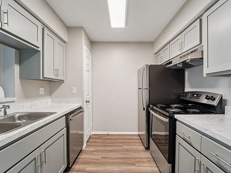 Crosby at Westchase Apartments — Photo 100