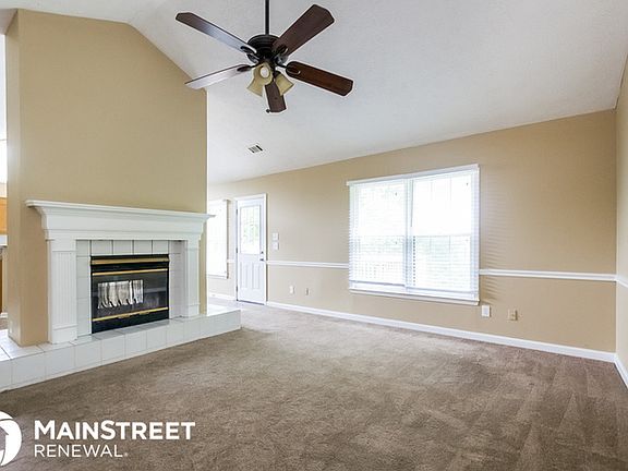 5th image of 4215 Fox Chase Dr