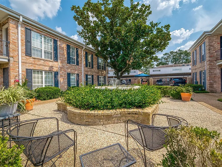 6402 Del Monte Dr #35 — Photo 25