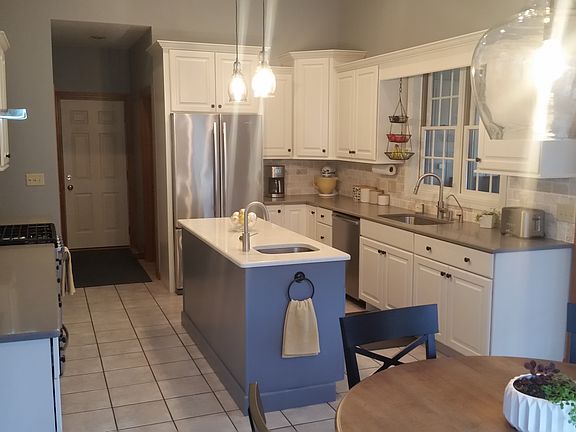 3rd image of 32860 Cayuga Heights Ln