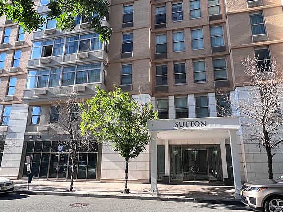 2nd image of 10 Regent St APT 713
