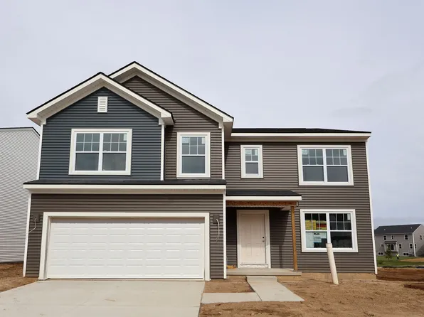 404 Hidden Riv W, Holly, MI 48442