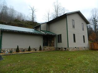 3244 N Big Creek Rd, Belfry, KY 41514