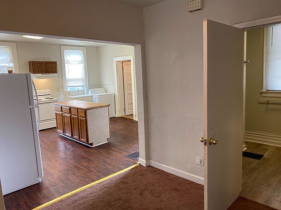 5th image of 416-1 E Maxwell St