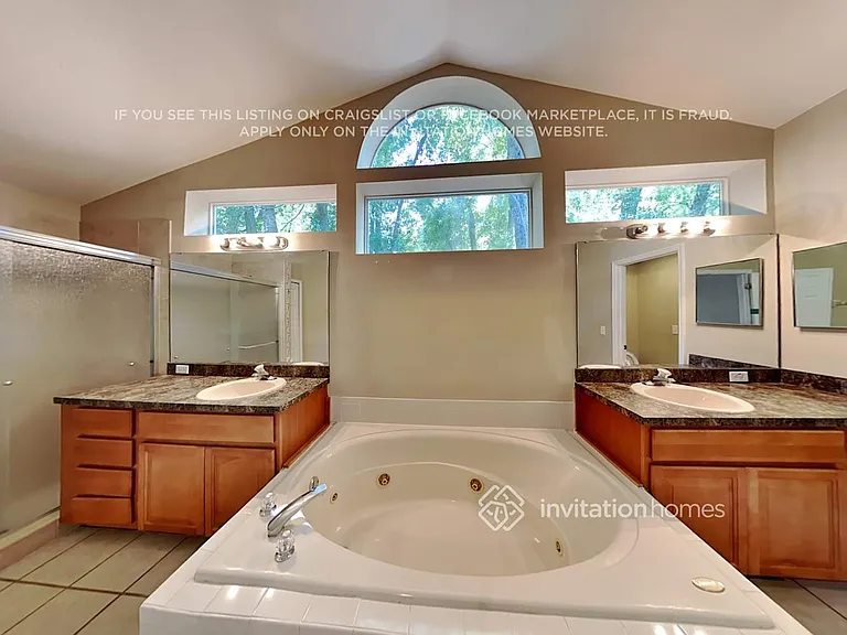 1402 Whispering Woods Way — Photo 14