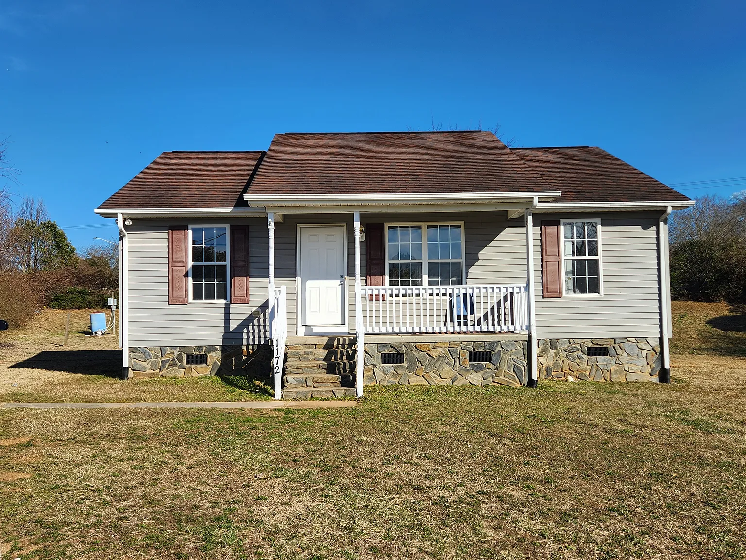 3 bed, 1008 sqft, $1,450 — Photo 2