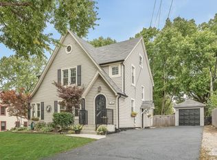 12 E Washington St, Oswego, IL 60543