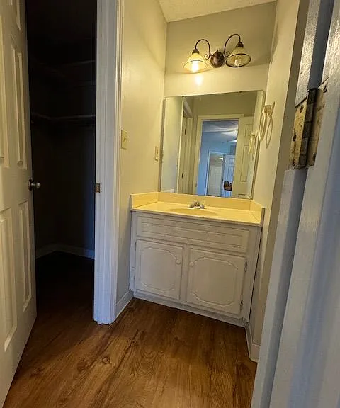 113 Willow Creek Rd — Photo 8