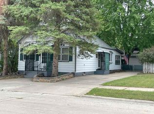 1406 Crooks St, Green Bay, WI 54301