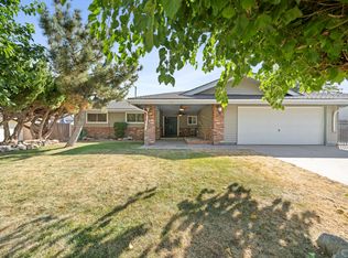 512 Oakwood St, Tehachapi, CA 93561