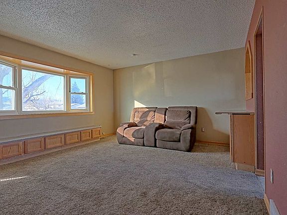 2nd image of 640 5th St