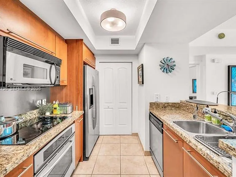110 Washington Ave #CU-2310 — Photo 1