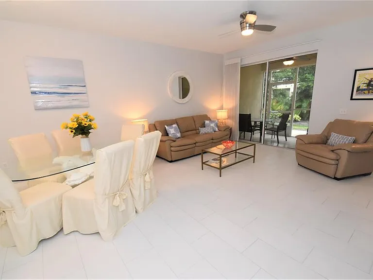 4235 Castlebridge Ln #1216 — Photo 4