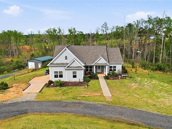 4th image of 3931 Upper Bethany Rd