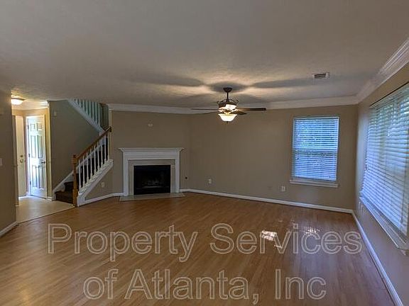 3rd image of 518 Arbor Ridge Dr
