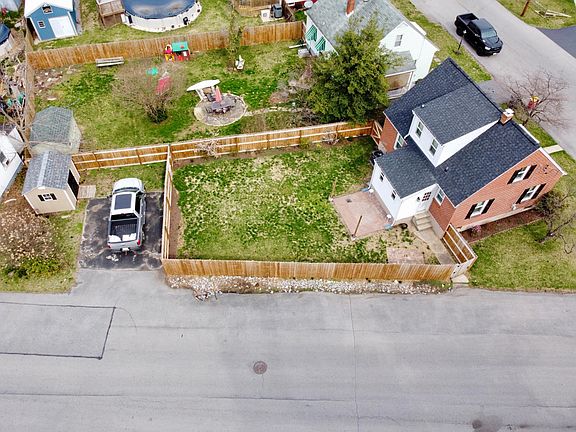 4th image of 11000 Decker Ave