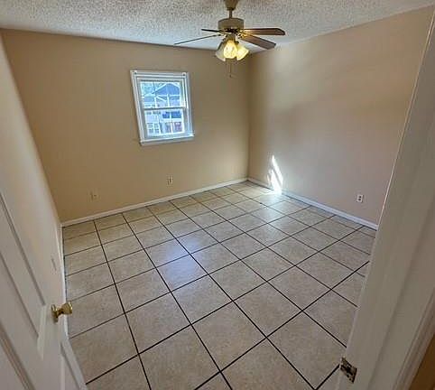 4th image of 211 8th Avenue Dr SE