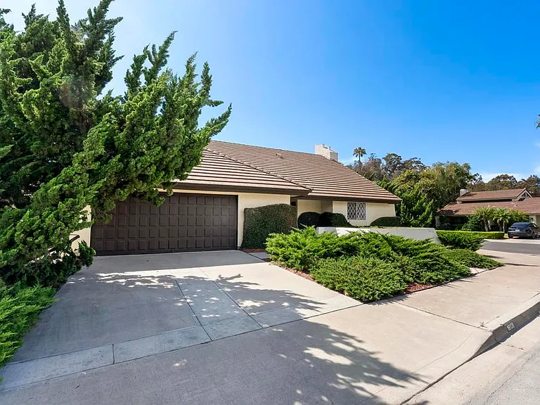 16138 Via Madera Circa E — Photo 3