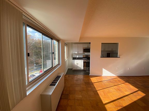 3rd image of 2500 N Van Dorn St APT 512