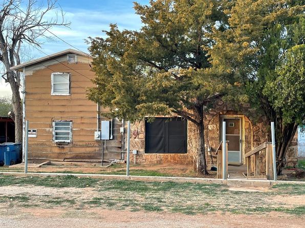 2105 Douglas St, Sweetwater, TX 79556