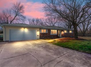 126 Broadmoor Cir, Ames, IA 50010