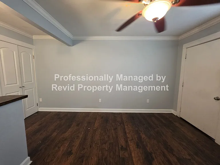 1632 Monroe Ave. — Photo 8