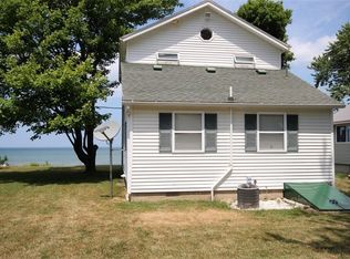 10867 Petrie Ln #33, Lyndonville, NY 14098
