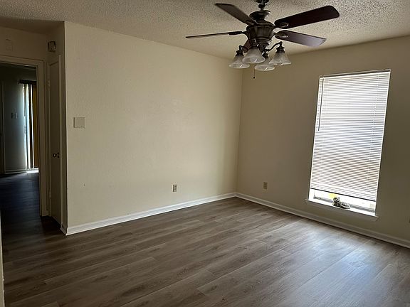 5th image of 4218 Hessmer Ave APT 208