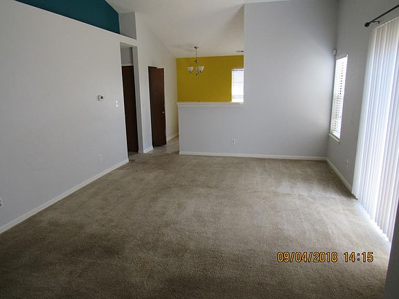 2nd image of 4945 Amaryllis Ct