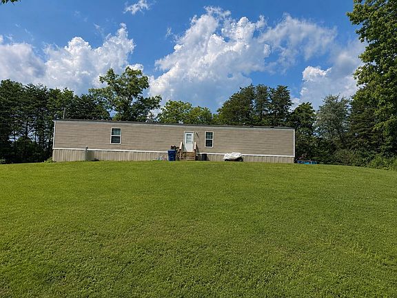 2nd image of 84 River Hill Rd