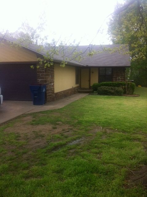 1st image of 8609-8611 Southridge Dr