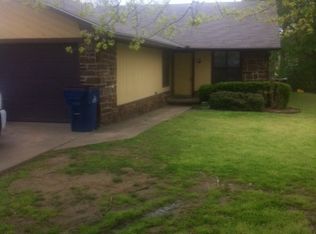 8609-8611 Southridge Dr, Fort Smith, AR 72908